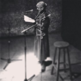 Maria Nicola legge e traduce live Bolaño